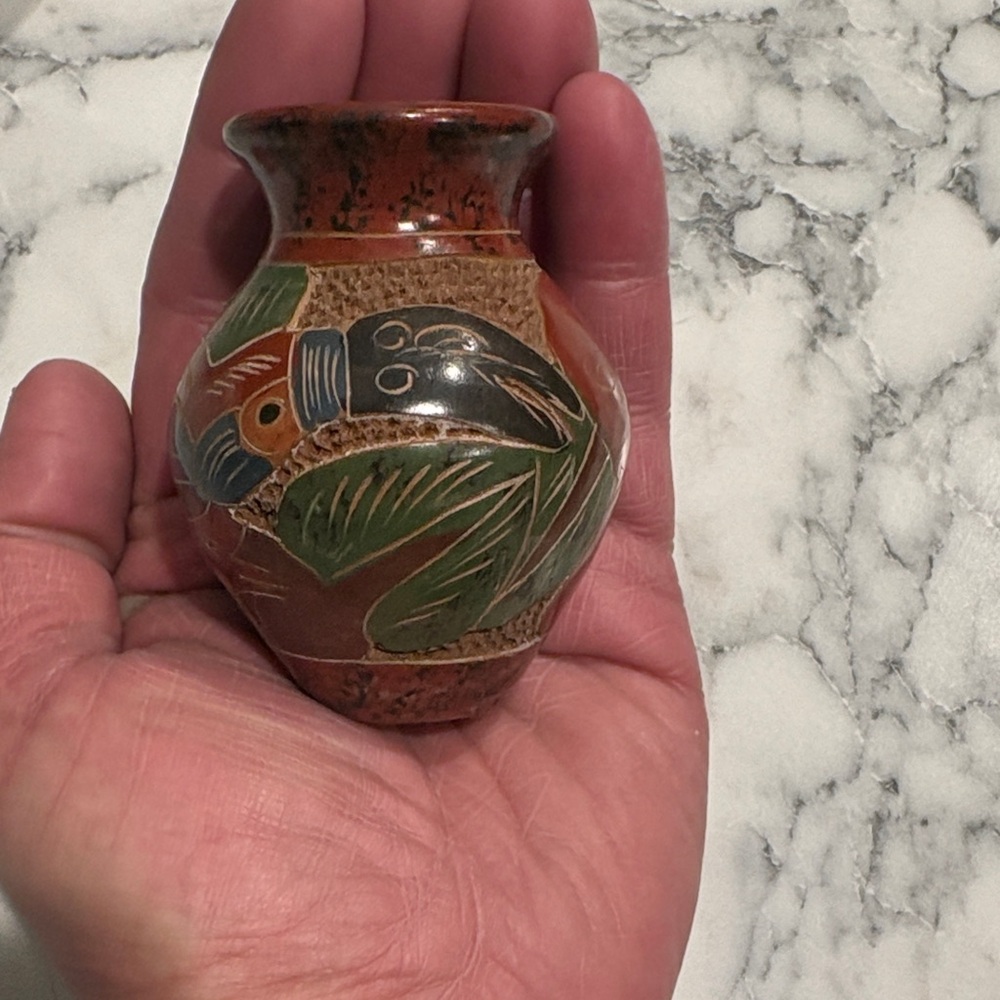 Handcrafted Nicaraquan 4” Clay  Miniature Vase - Picture 2 of 5